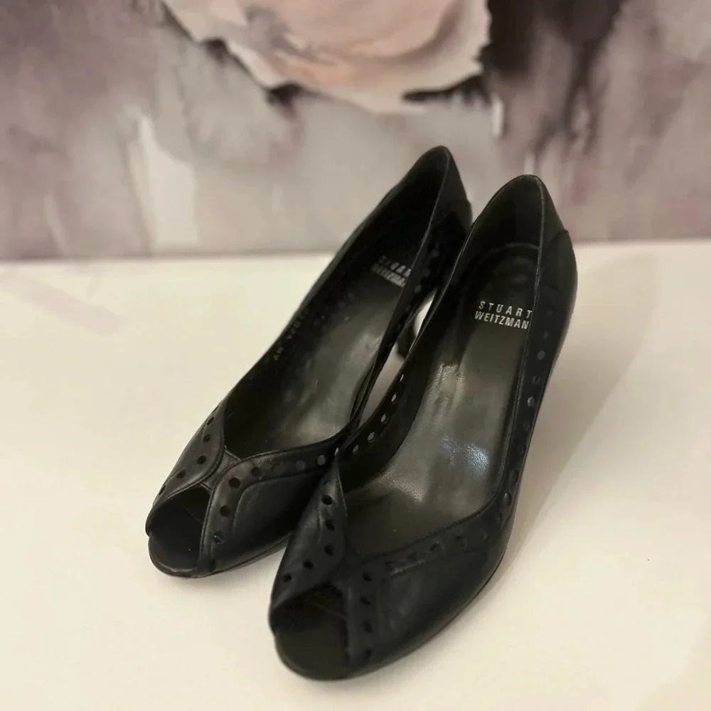 ! Stuart Weitzman open toe pumps 7